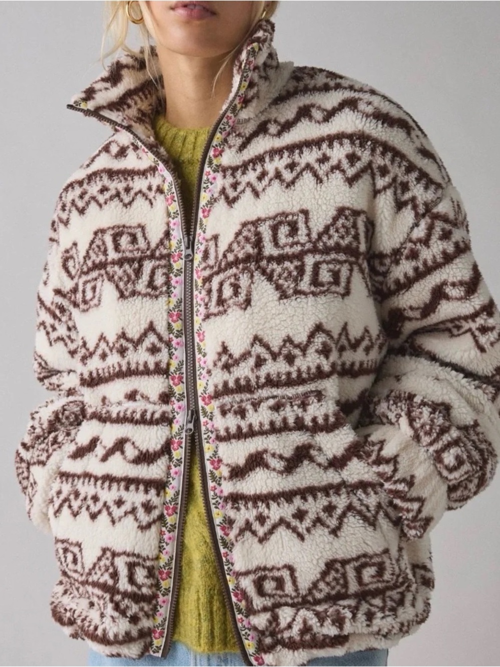 NWOT Urban Outfitters BDG Mae Printed Piled Fleece Zip-Up Jacket Size Medium
